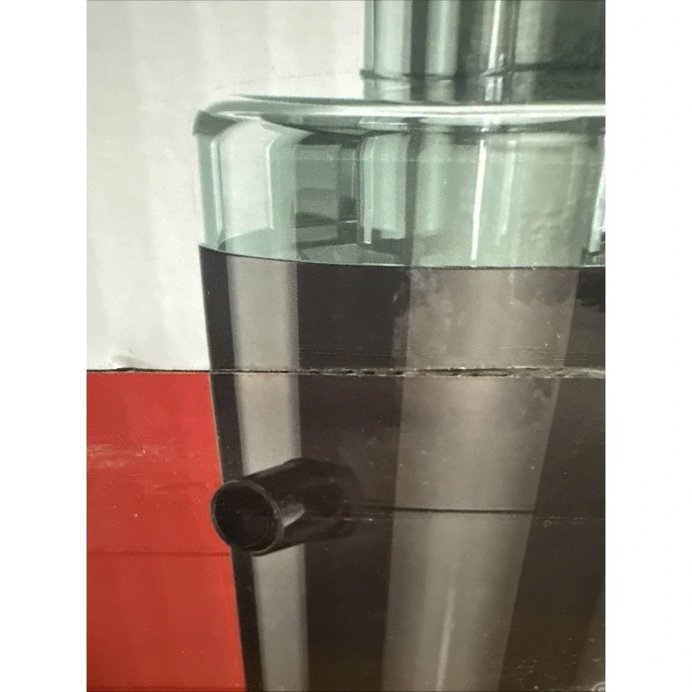 Black Decker 400 Watt Fruit Vegetable Extractor Juicer JE2400BD NEW In Box